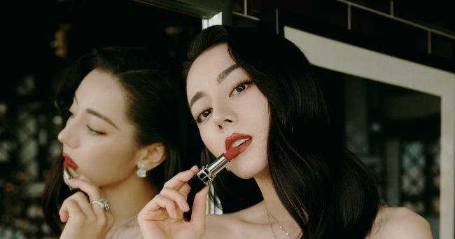 Pham Bang Bang tren tham do, bieu tuong thoi trang va anh huong toan cau